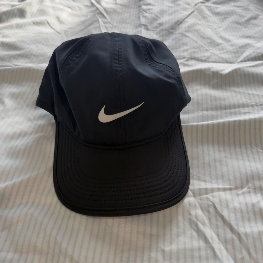 Nike Men's Black Hat